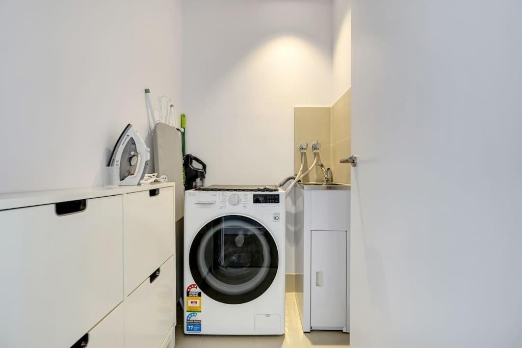 Wake Up In Front Of Water Bay Beckons- 2B2B1C Apartment เมลเบิร์น ภายนอก รูปภาพ